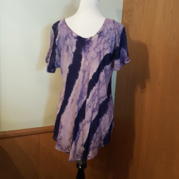 Top - Picture 2 of 2